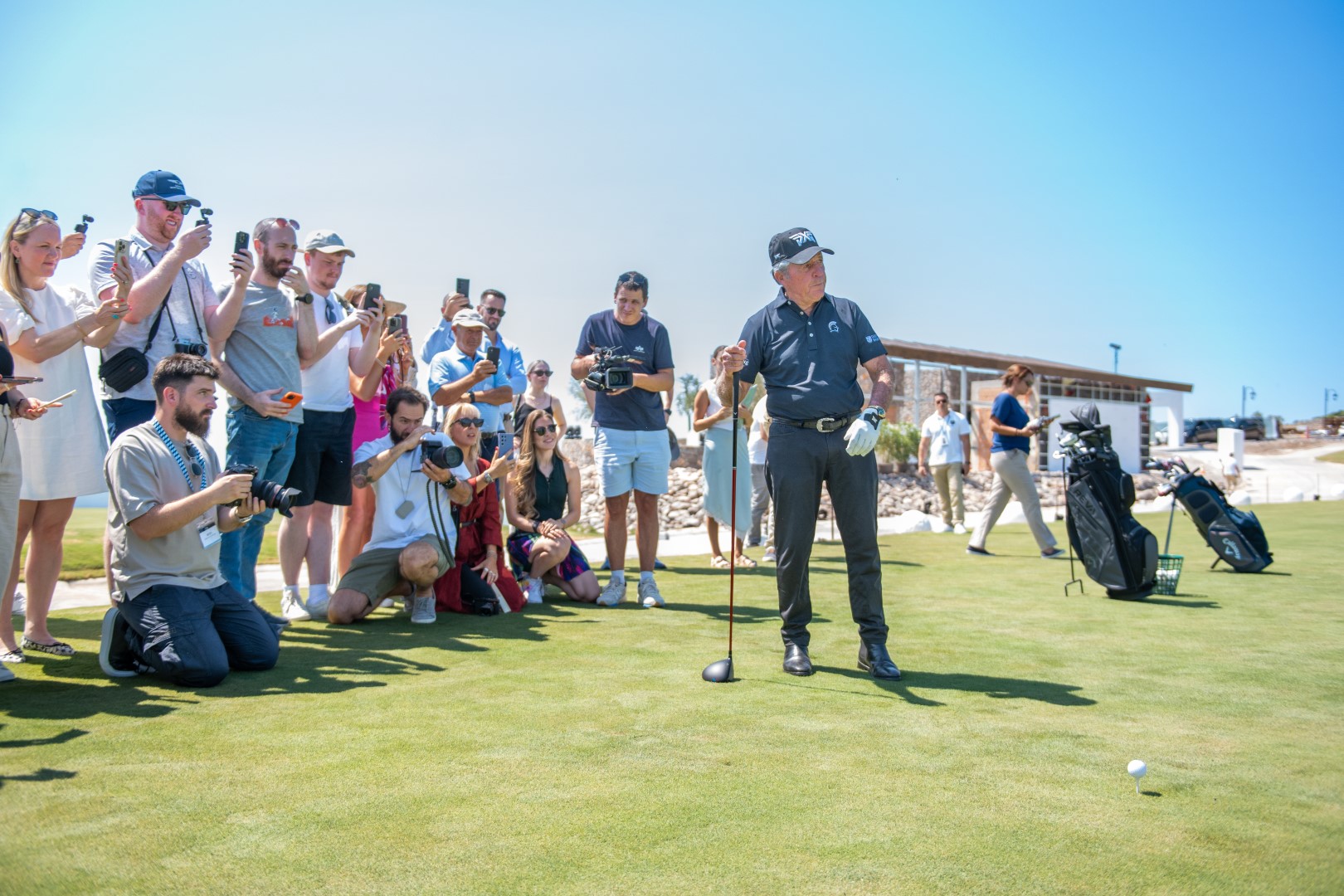 Luštica Bay Crna Gora razvija golf teren, Slavni golfer Gary Player izveo prvi udarac